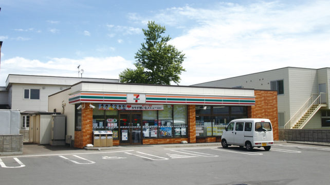 セブンイレブン札幌東茨戸店